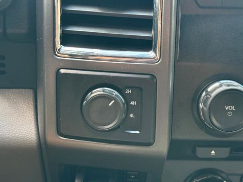 Used 2018 Ford F250 XLT AWD/4WD image 24