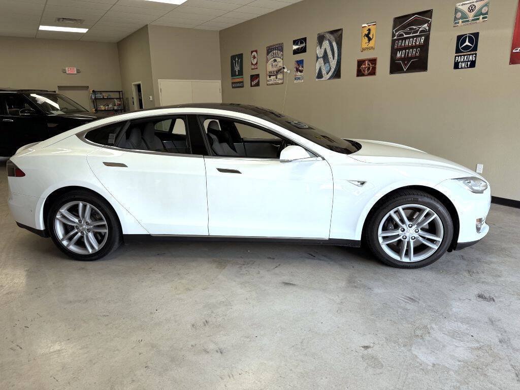 Used 2016 Tesla Model S 85 RWD image 2