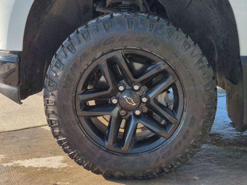 Used 2022 Chevrolet Silverado 1500 Custom Trail Boss w/ Safety Confidence Package image 17