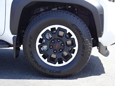 New 2026 Toyota 4Runner TRD Off-Road Premium AWD/4WD image 4