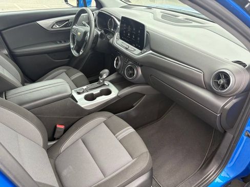 Used 2025 Chevrolet Blazer LT AWD/4WD image 24