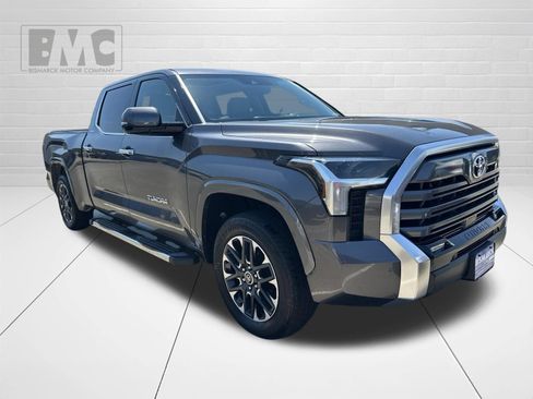 Used 2022 Toyota Tundra Limited w/ Power Package AWD/4WD image 2
