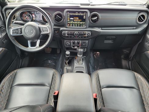 Used 2021 Jeep Wrangler Unlimited Sahara AWD/4WD image 13