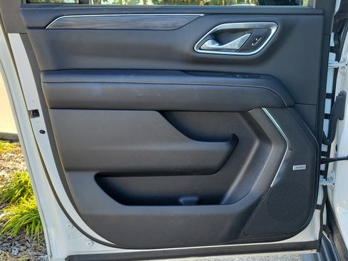 Used 2021 GMC Yukon XL SLT w/ SLT Luxury Plus Package image 17