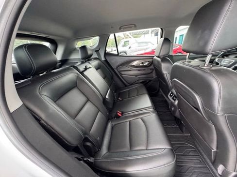 Used 2023 GMC Terrain SLT w/ Infotainment Package II image 23