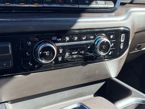 Used 2024 GMC Sierra 1500 SLT w/ SLT Premium Plus Package image 21