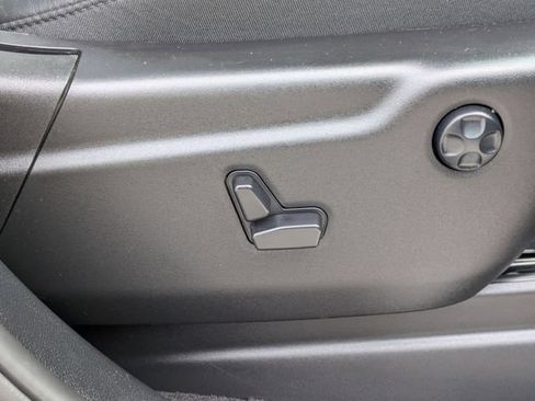 Used 2024 Dodge Durango GT RWD image 39