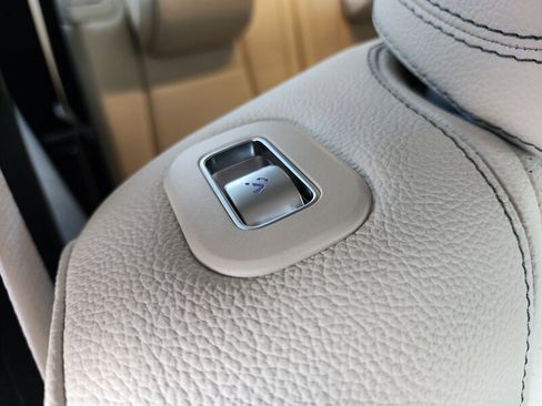 Used 2023 Mercedes-Benz GLE 350 4MATIC w/ AMG Line Exterior image 91