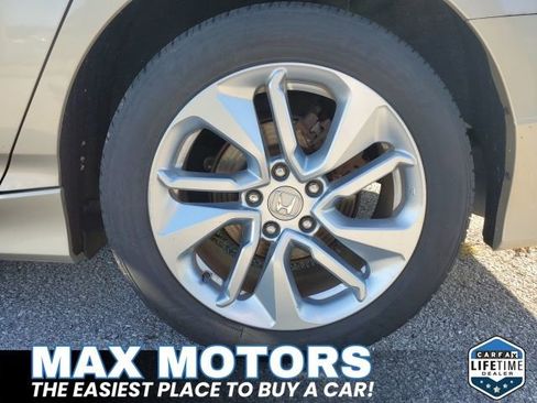 Used 2018 Honda Accord LX image 11