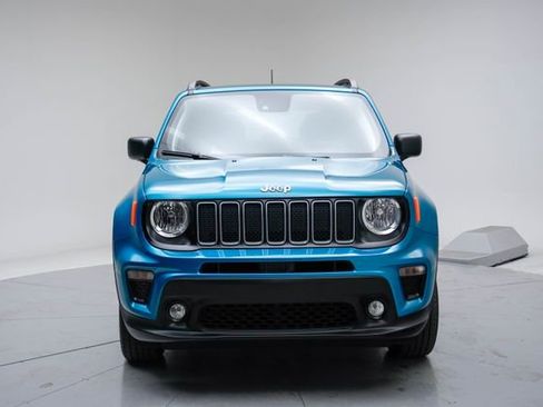 Used 2022 Jeep Renegade Latitude w/ Sun/Sound Group image 12