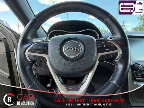 Used 2015 Jeep Grand Cherokee Limited AWD/4WD image 16