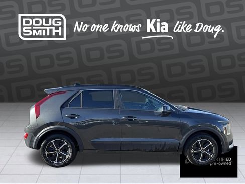 Certified 2023 Kia Niro EX image 7