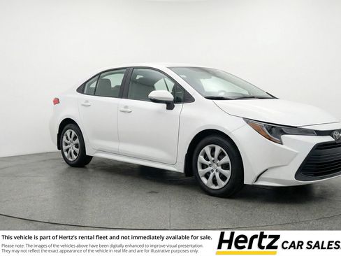 Used 2025 Toyota Corolla LE FWD image 1