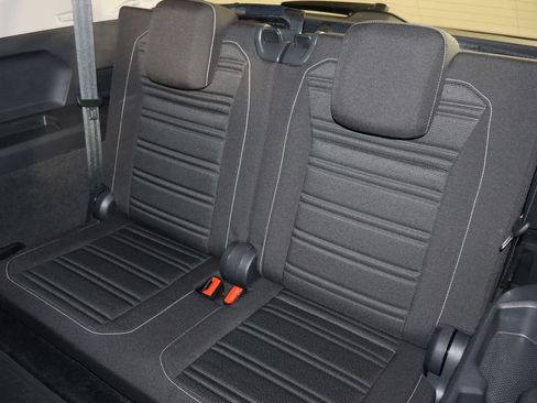 Used 2023 Volkswagen Tiguan S image 17