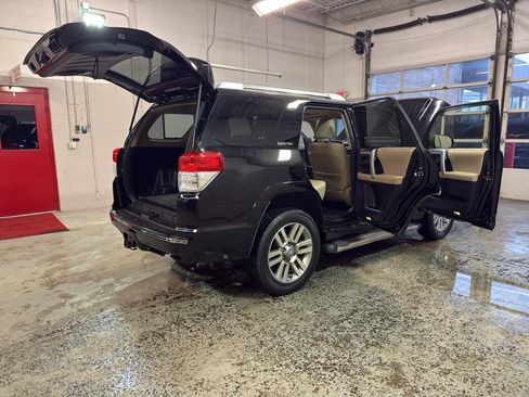 Used 2013 Toyota 4Runner Limited AWD/4WD image 12