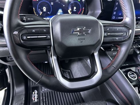 Used 2024 Chevrolet Colorado Z71 w/ Z71 Convenience Package 2 image 11