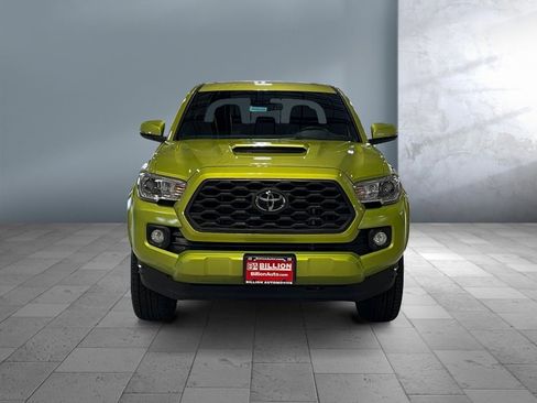 Used 2023 Toyota Tacoma TRD Sport image 2