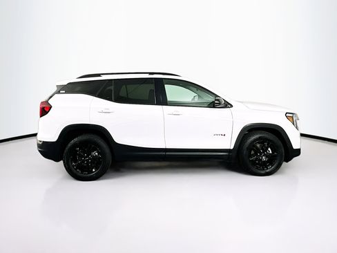 Used 2024 GMC Terrain AT4 AWD/4WD image 10