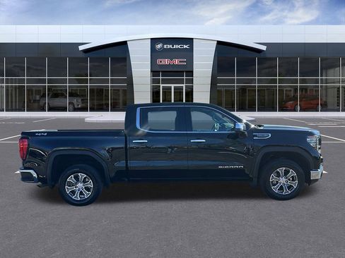 Certified 2024 GMC Sierra 1500 SLT image 6