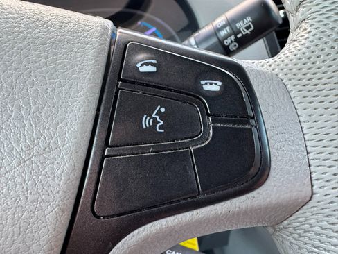 Used 2014 Toyota Sienna XLE image 14