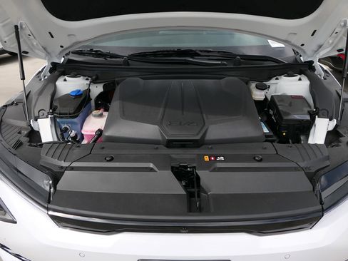 New 2025 Kia EV6 Wind image 27