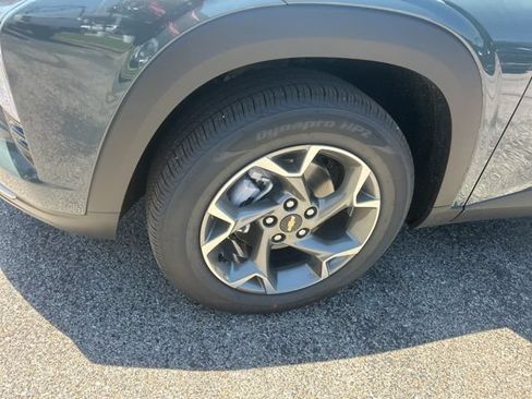 New 2026 Chevrolet Trax LT FWD image 10