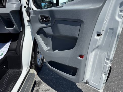 Used 2019 Ford Transit 250 130 Low Roof w/ Exterior Upgrade Package RWD image 23