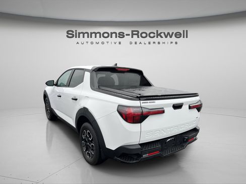 Used 2024 Hyundai Santa Cruz SE AWD/4WD image 3