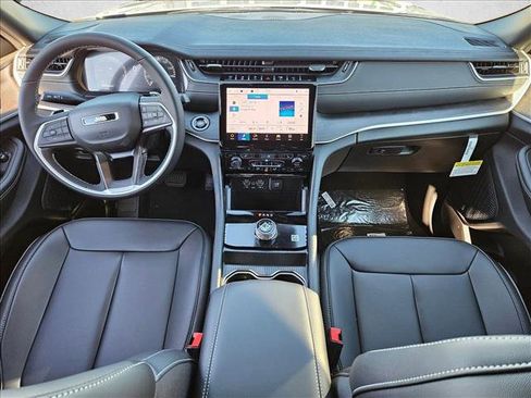 New 2025 Jeep Grand Cherokee Limited w/ Trailer Tow Package image 14