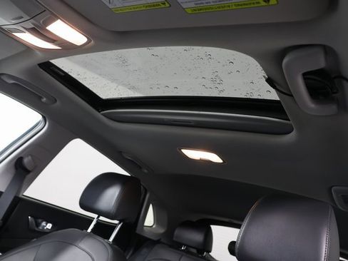 Used 2023 Hyundai Kona Limited image 19