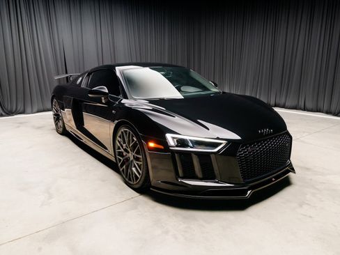 Used 2018 Audi R8 V10 image 7
