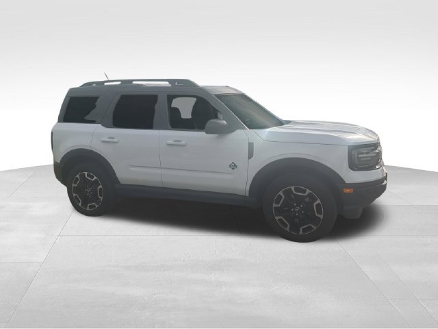 Used 2022 Ford Bronco Sport Outer Banks w/ Tech Package AWD/4WD image 3