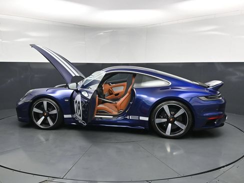 Used 2023 Porsche 911 Sport Classic RWD image 32
