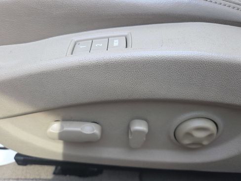 Used 2012 Buick LaCrosse Premium image 32