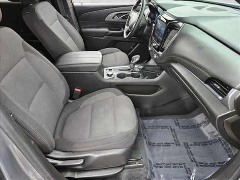 Used 2023 Chevrolet Traverse LT image 20