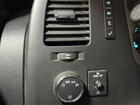 Used 2011 Chevrolet Silverado 3500 LT w/ Interior Plus Package image 17