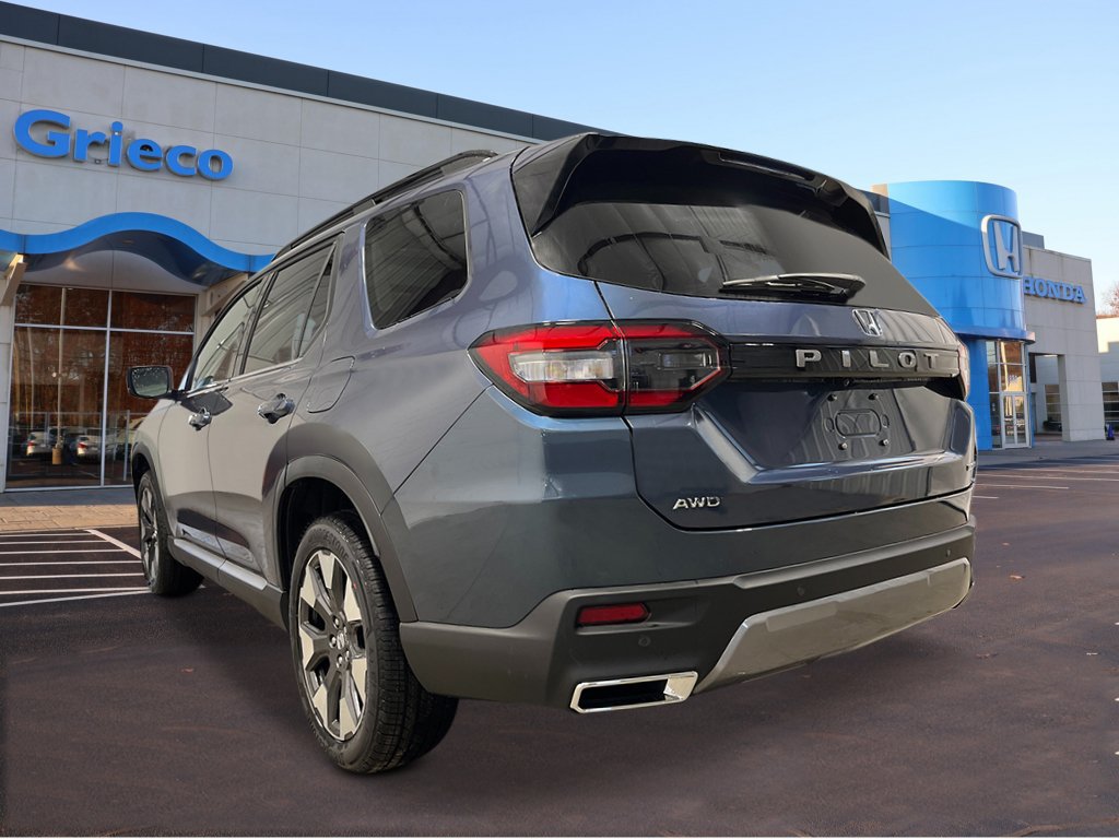 New 2026 Honda Pilot Touring image 3