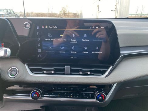 New 2026 Chevrolet Equinox LT w/ Convenience Package II image 16