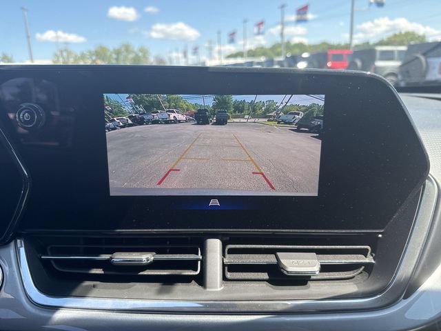 Used 2025 Chevrolet Trax LT w/ LT Convenience Package FWD image 24