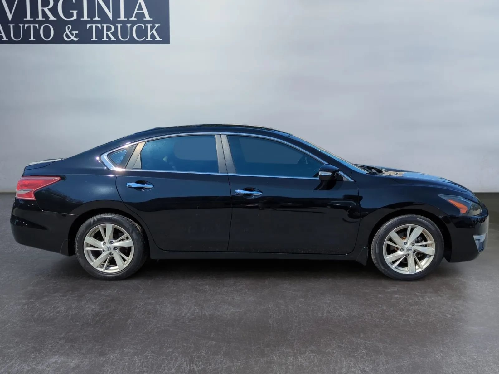 Used 2013 Nissan Altima 2.5 SL FWD image 6