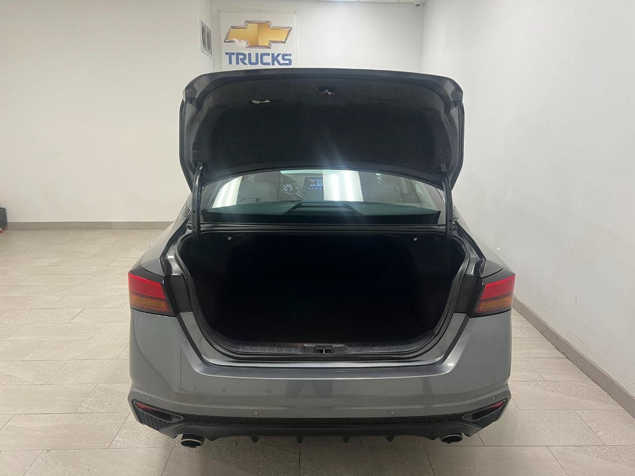Used 2025 Nissan Altima 2.5 SR FWD image 20