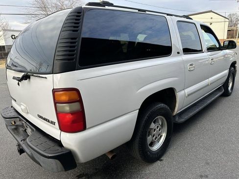 Used 2002 Chevrolet Suburban LT AWD/4WD image 3