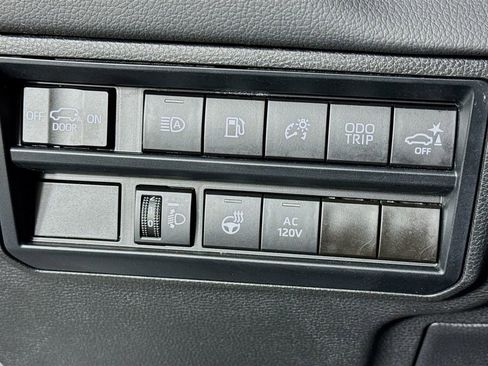 Used 2023 Toyota Sequoia Limited image 14