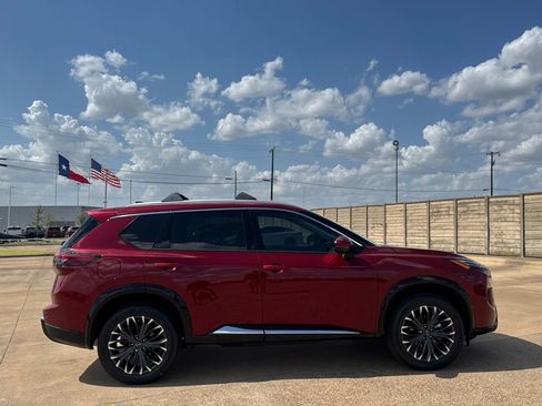 Certified 2026 Nissan Rogue Platinum AWD/4WD image 25
