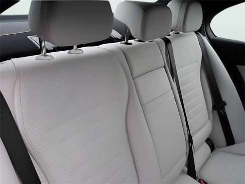 Used 2025 Mercedes-Benz C 300 4MATIC Sedan image 14