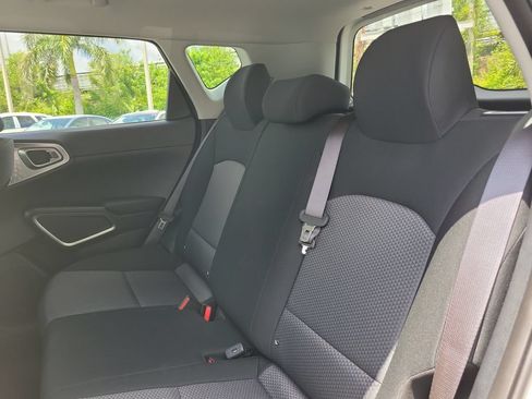 Used 2025 Kia Soul LX FWD image 10