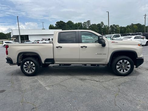 Used 2026 Chevrolet Silverado 2500 Custom w/ Custom Value Package AWD/4WD image 5