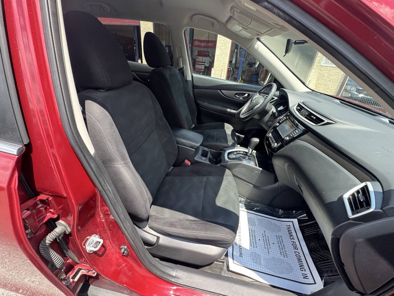 Used 2016 Nissan Rogue SV w/ SV Premium Package AWD/4WD image 20
