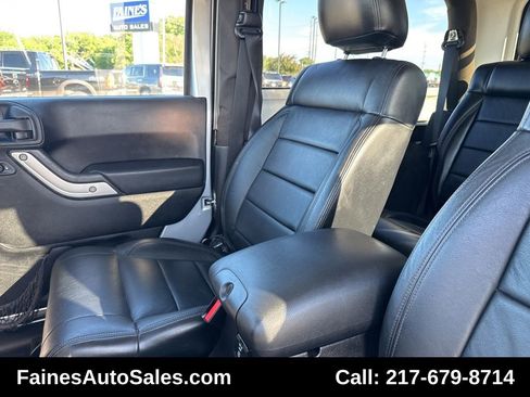 Used 2012 Jeep Wrangler Sahara w/ Dual Top Group image 51