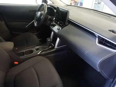 Certified 2025 Toyota Corolla Cross LE FWD image 20